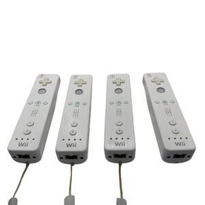 Nintendo OEM White Wiimote With Nunchuck Controller Set Combo RVL-003 Lot of 4